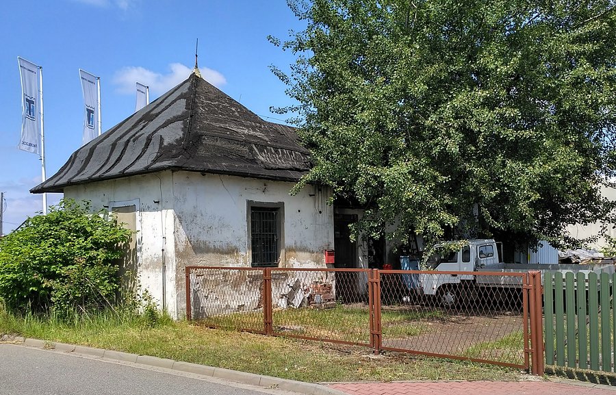 Trochę na uboczu, trochę zaniedbany... a szkoda