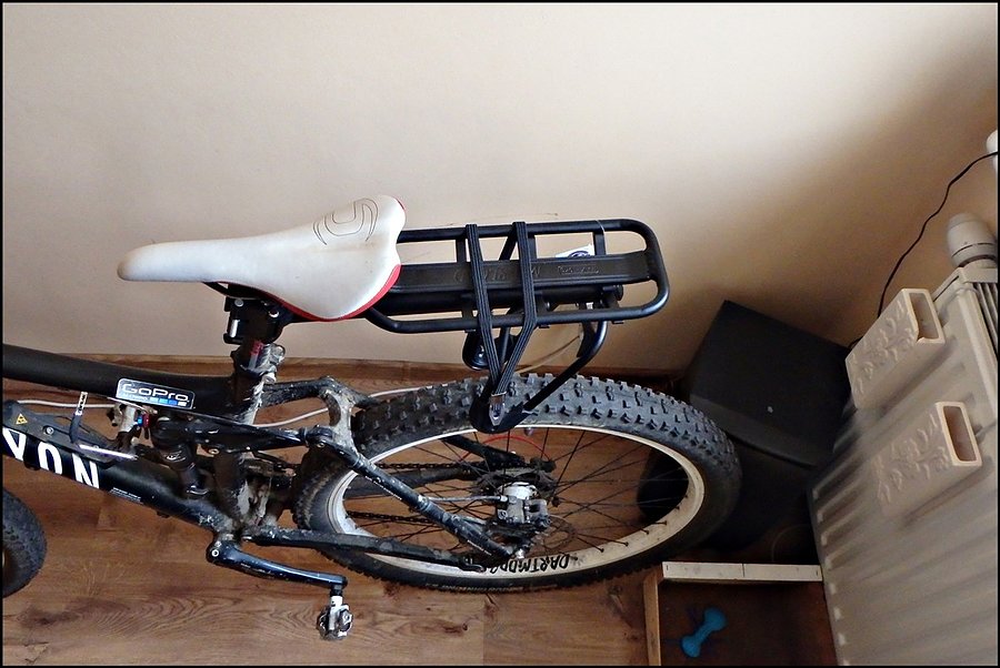 Bagażnik rowerowy mocowany do fulla na sztycę podsiodłową Massload CL-420Q ALU