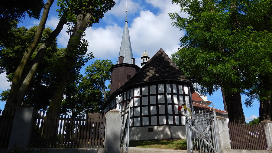 Szlak Kościołów Drewnianych - Kościów w Uzarzewie
