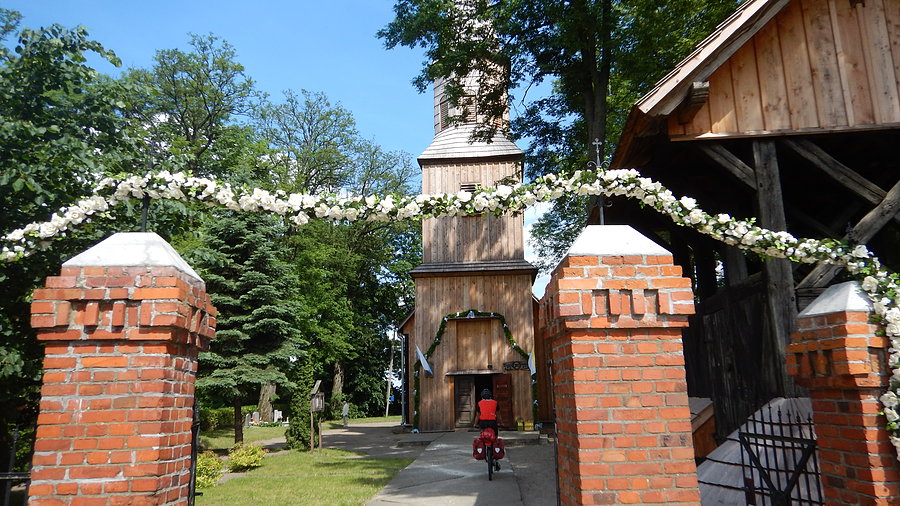 Szlak Kościołów Drewnianych - Kościół w Łagiewnikach Kościelnych