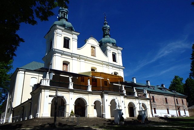 Kalwaria Pacławska - kościół pw. Znalezienia Krzyża Świętego oraz zabudowania klasztorne
