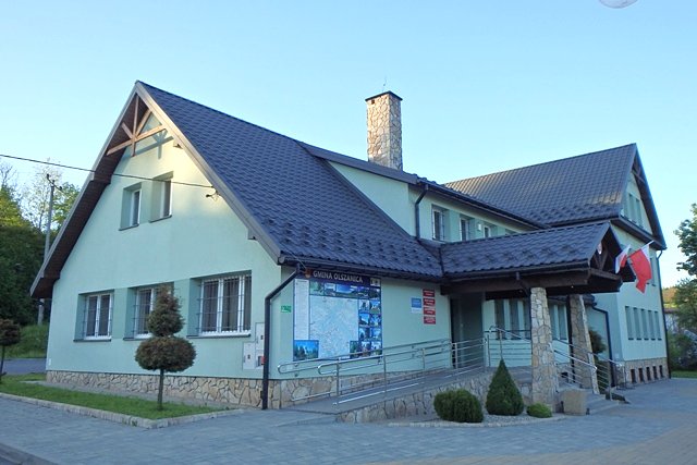 Budynek Urzędu Gminy w Olszanicy