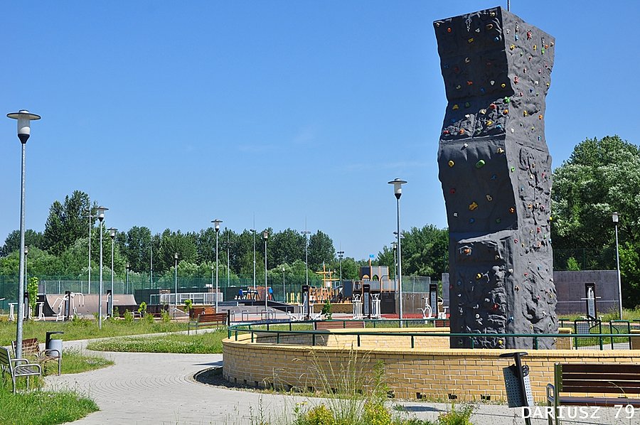 Placu zabaw i siłowni przy Zamku w Siewierzu