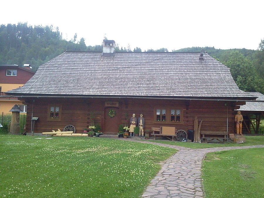 Dolna Łomna