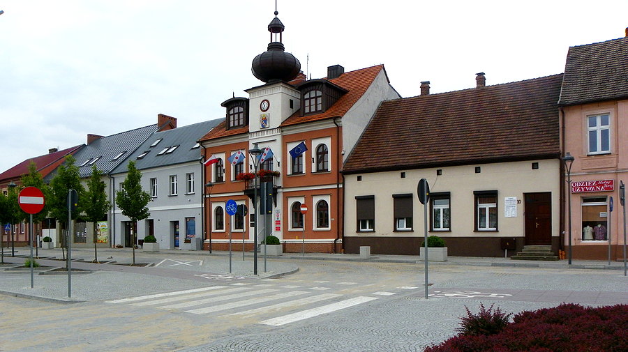 Murowana Goślina - ratusz