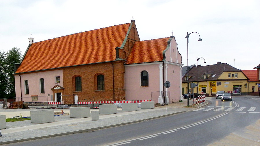 Murowana Goślina - kościół