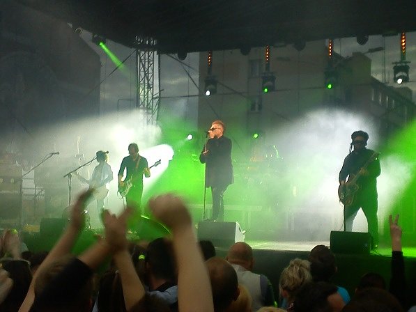 Wolimpreza w Piasecznie- gwiazda dnia każdy pozna ten zespół, równolegle w Górze Kalwarii trwał koncert starego pudła o twarzy nastolatki, której żałoba nie pozwoliła na występ w Opolu ale pozwoliła na recital pod Warszawą