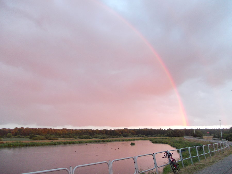 Tęcza nad zalewem