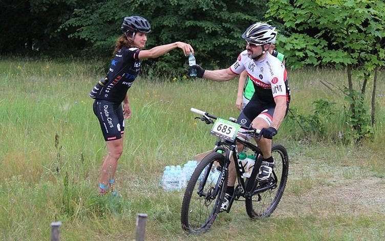 Miły moment - zostałem obsłużony przez samą Mistrzynię Polski w Maratonie - Paulinę Bielińską :)
