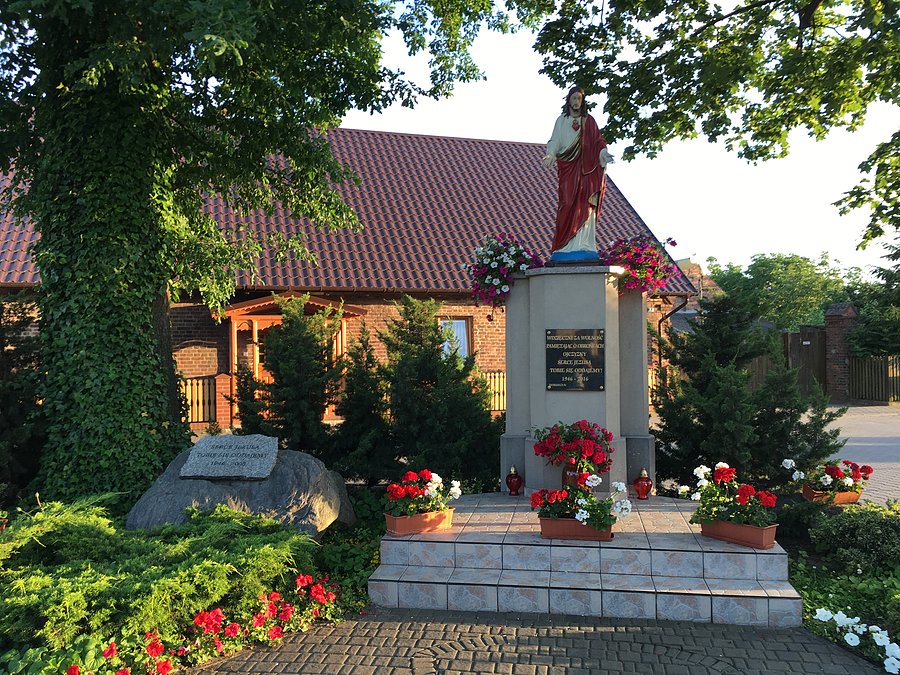 Boruszyn - figura Jezusa Crystusa