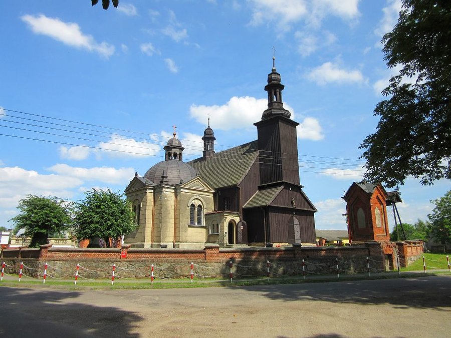 Potulice - drewniany kościół