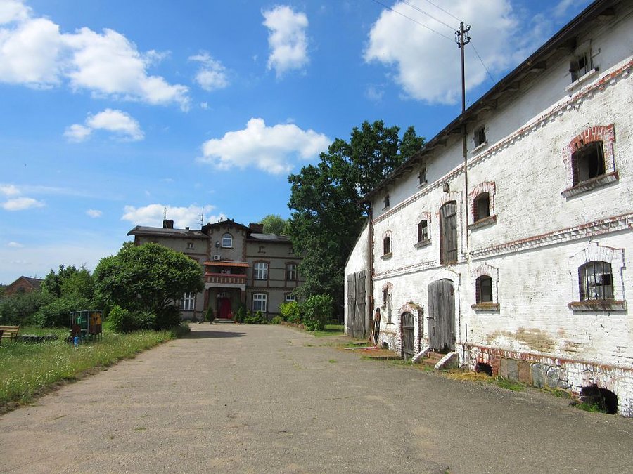 Cieśle - zabudowania dawnego folwarku