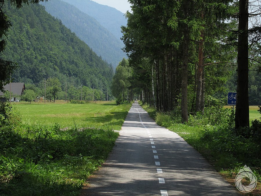 Przyjemna ścieżka rowerowa na Kranjską Gorę