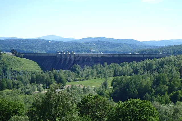 Widok na Zaporę Solińską od strony Żukowca (502 m n.p.m.)