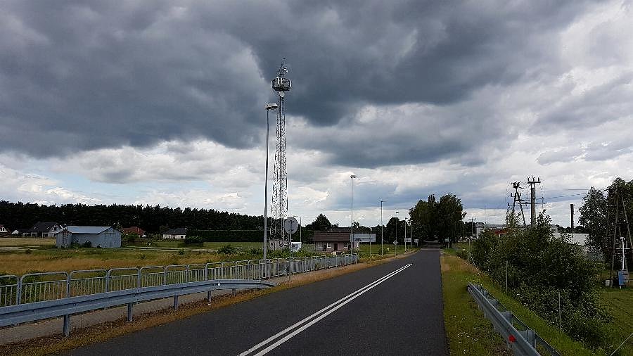 Ciemne chmury nad Motańcem