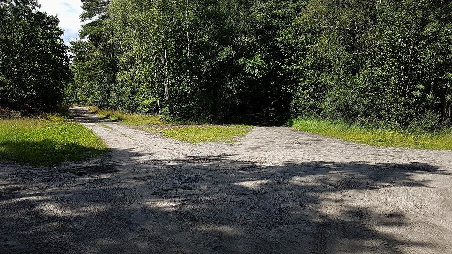 Koniec szosy,początek drogi do Zdunowa