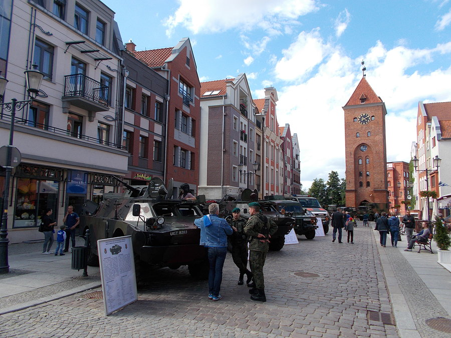 Poniedziałkowa oficjalna Szwancparada