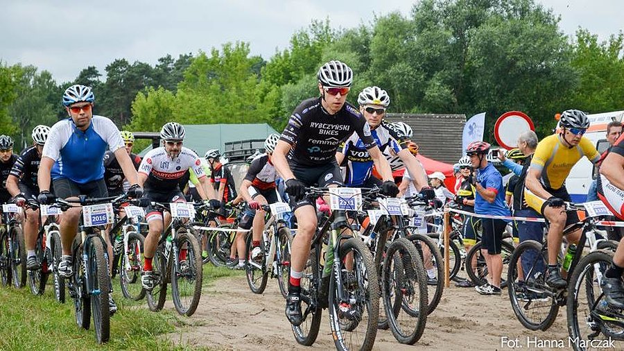 Start i pierwsze km trasy w moim wykonaniu wypadły słabo. Bywa