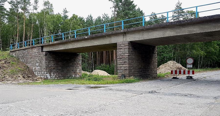 Przejazd nad DW 142 - Strumiany