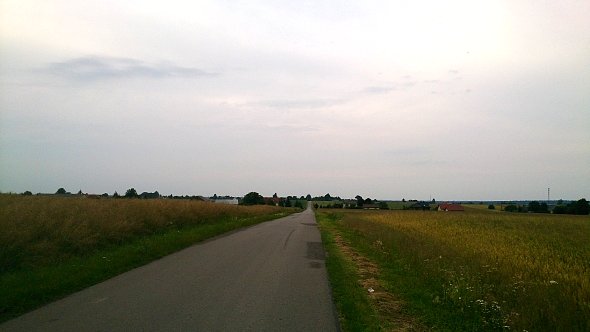 Lokalna droga w Osmolicach