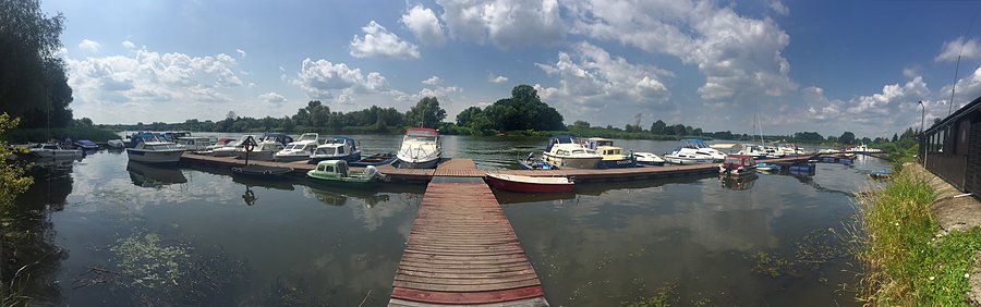 Panorama na port Uraz