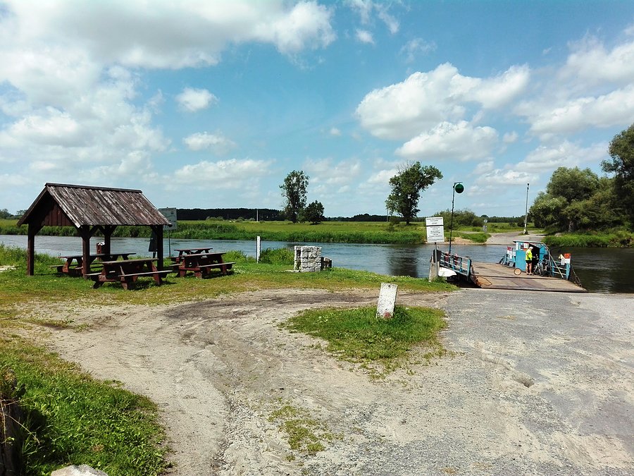 Przeprawa promowa w Sławsku