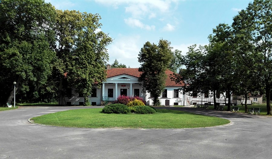 Dwór w Golinie