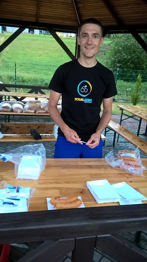 Szef kuchni polecoł woszt