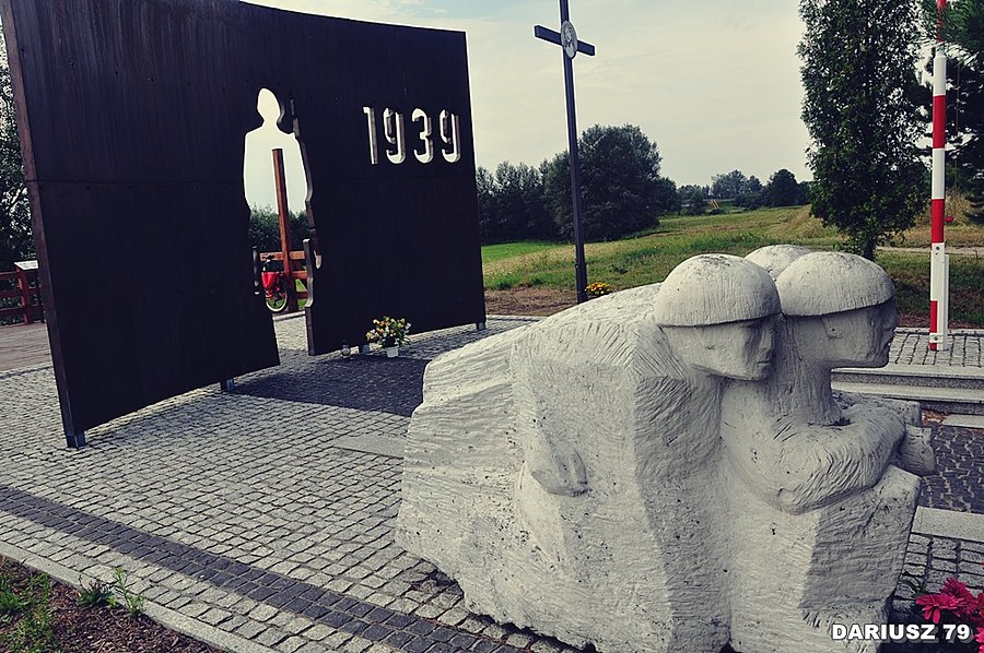 Biskupice Radłowskie - Pomnik Bohaterów Września 1939r