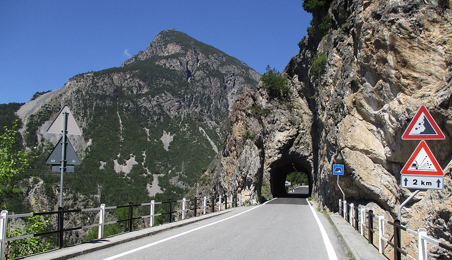 Po zjechaniu czas na 19 km podjazd na słynne Passo dello Stelvio