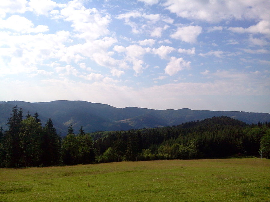 Widok ze Sławicza na Wielki Połom