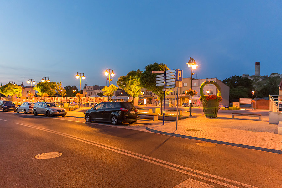 Rynek w Olsztynie o zachodzie