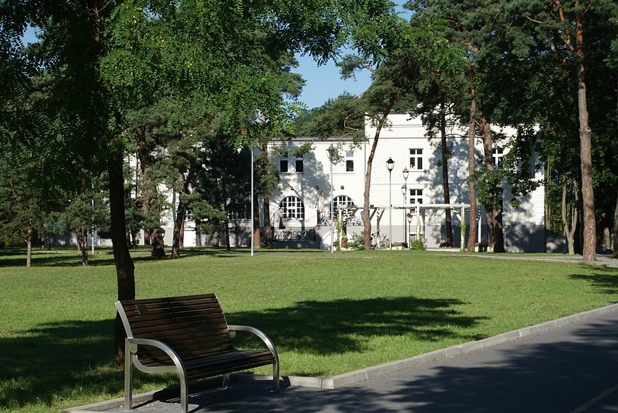 Konstanciński Dom Kultury w Parku Zdrojowym