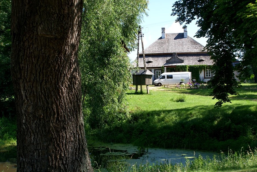 Dwór w prywatnych rękach - Brześce