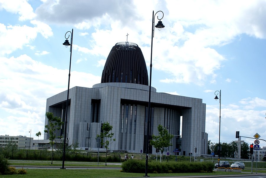 Świątynia Opatrzności Bożej w Warszawie - budowla niczym z sciens fiction ;)
