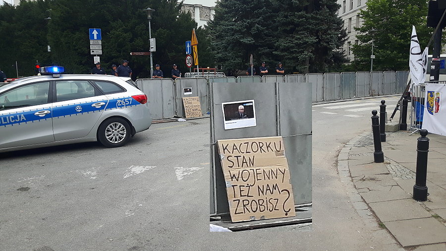 Obrazek z pod Sejmu