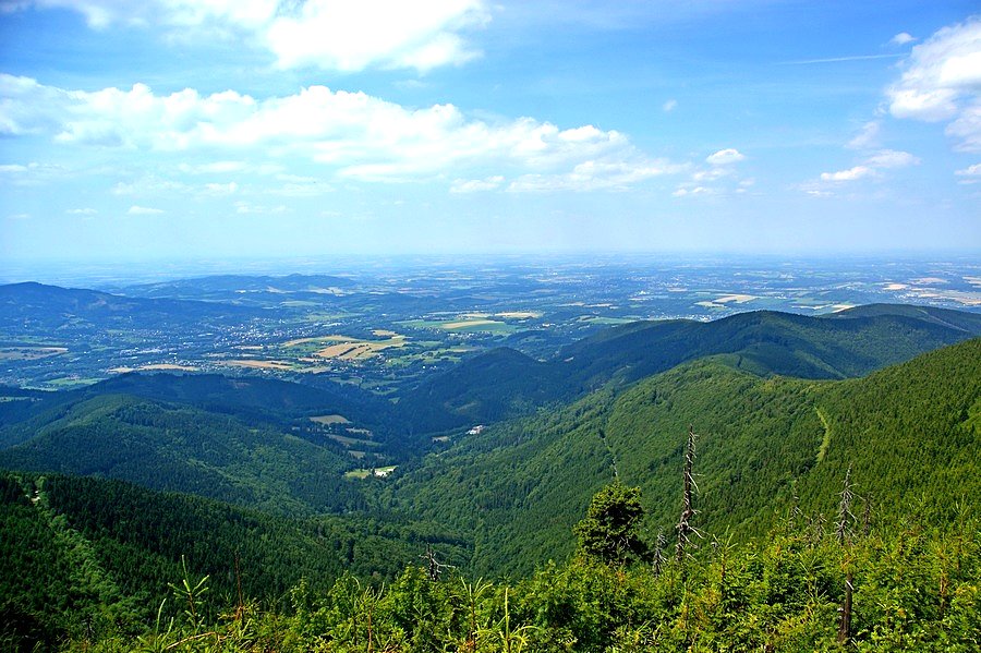 Szczyt zdobyty 1328m n.p.m. Widok z Łysej Góry
