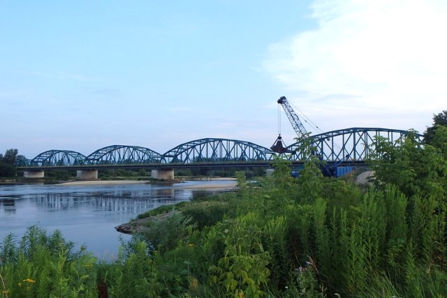 Wisła i most im. Rudolfa Modrzejewskiego