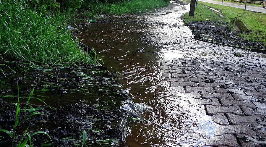 Ścieżka rowerowa pod Pilchowem po deszczach 27 lipca 17 r