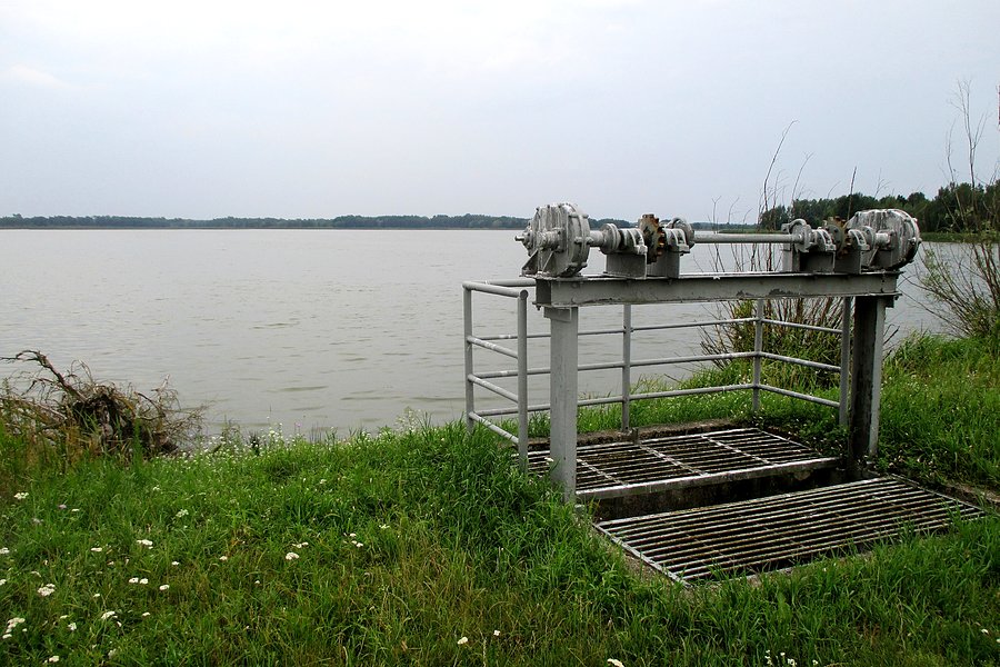 Machina nad jeziorem Krzczeń