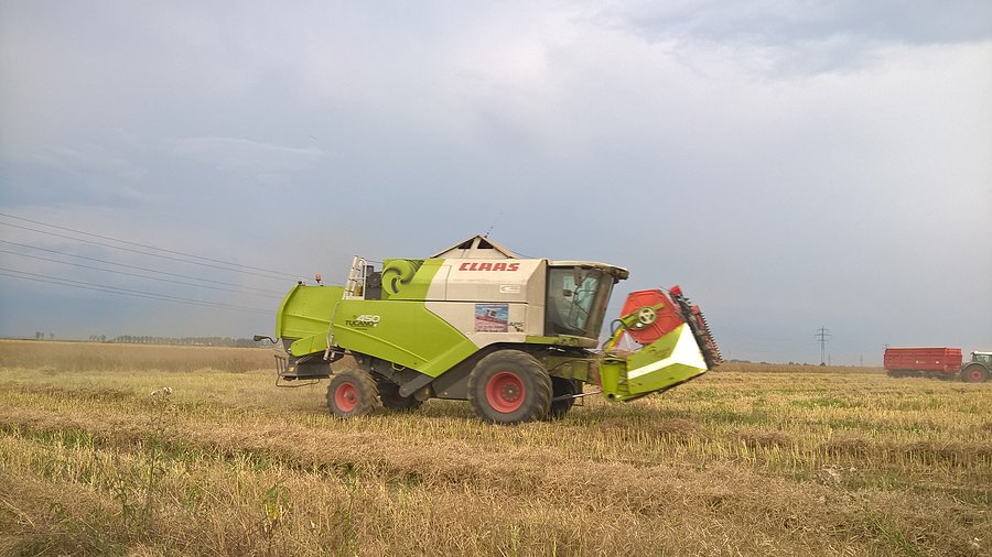 Claas tucano