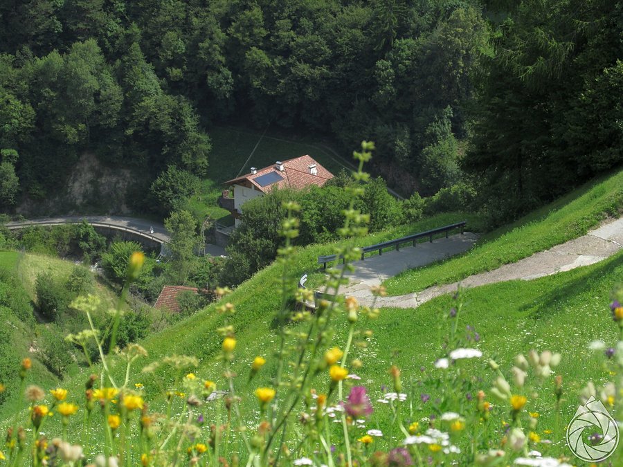 Strome zjazdy betonowe