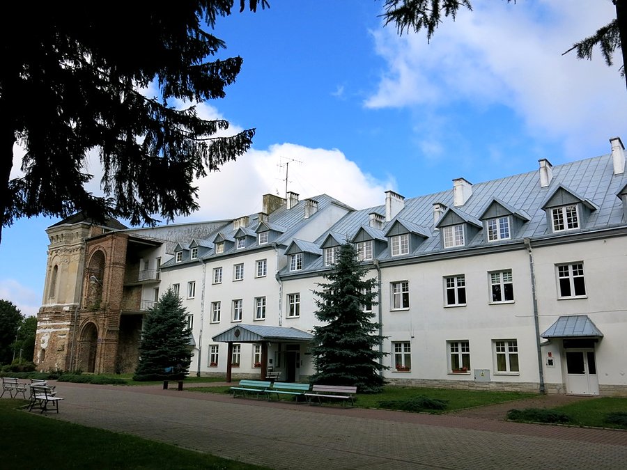 W chwili obecnej jest to Ośrodek dla Niepełnosprawnych - Dąbrowica