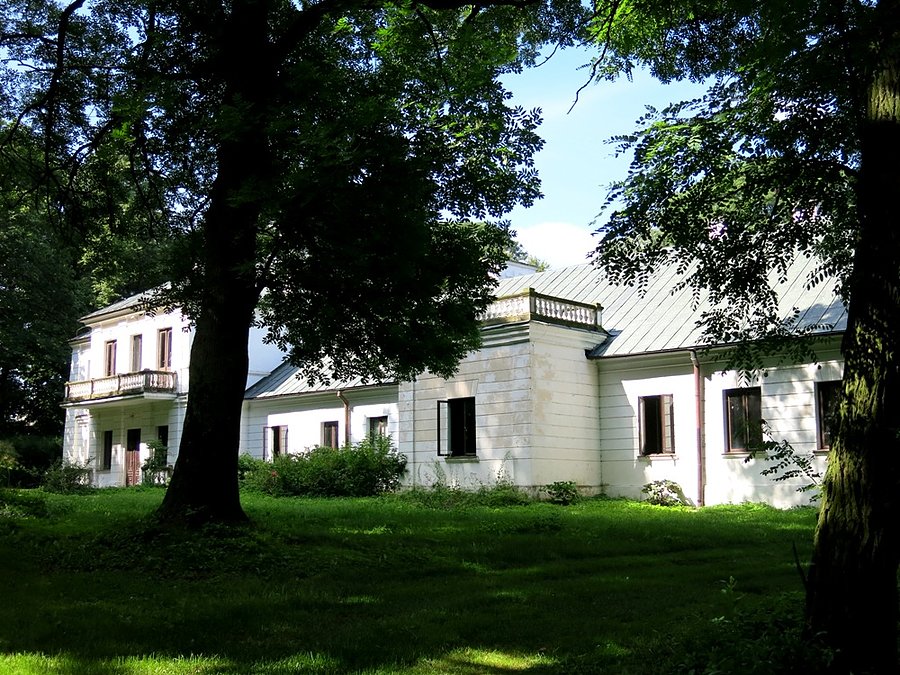 Neoklasycystyczny dwór ŚwieŻawskich - Palikije I