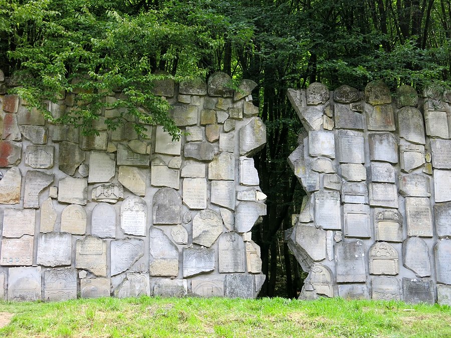 Przed Ścianą Płaczu - Kazimierz Dolny