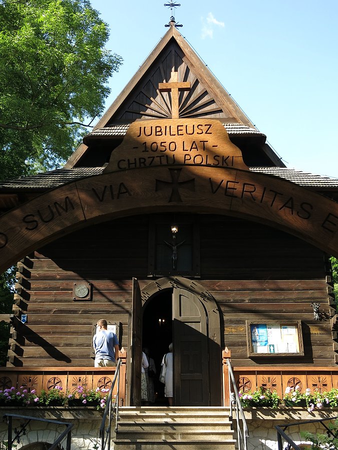 Kaplica od frontu - Nałęczów