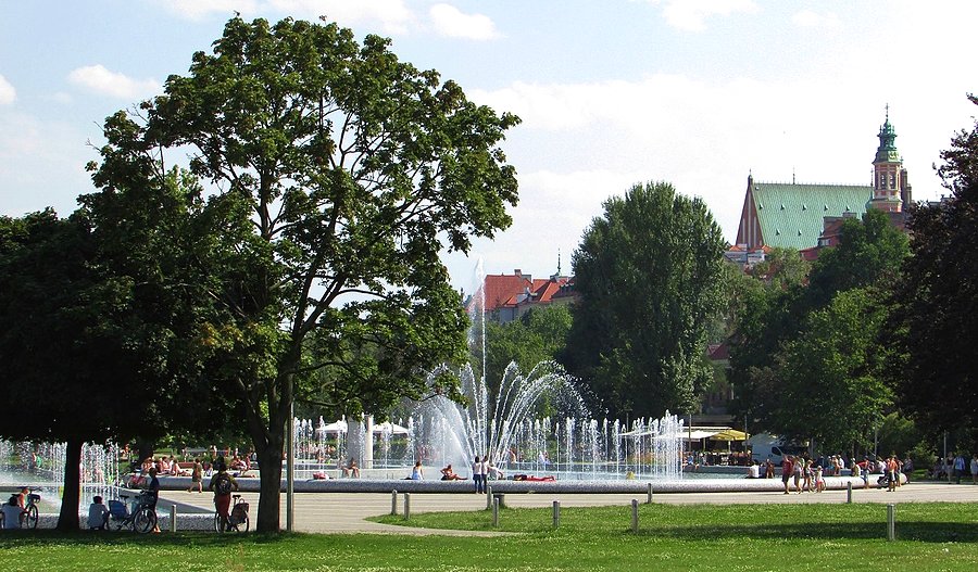Podzamcze i fontanna