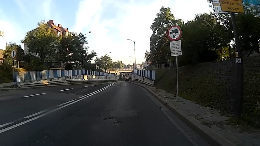 Piotrowice - przejazd pod wiaduktem