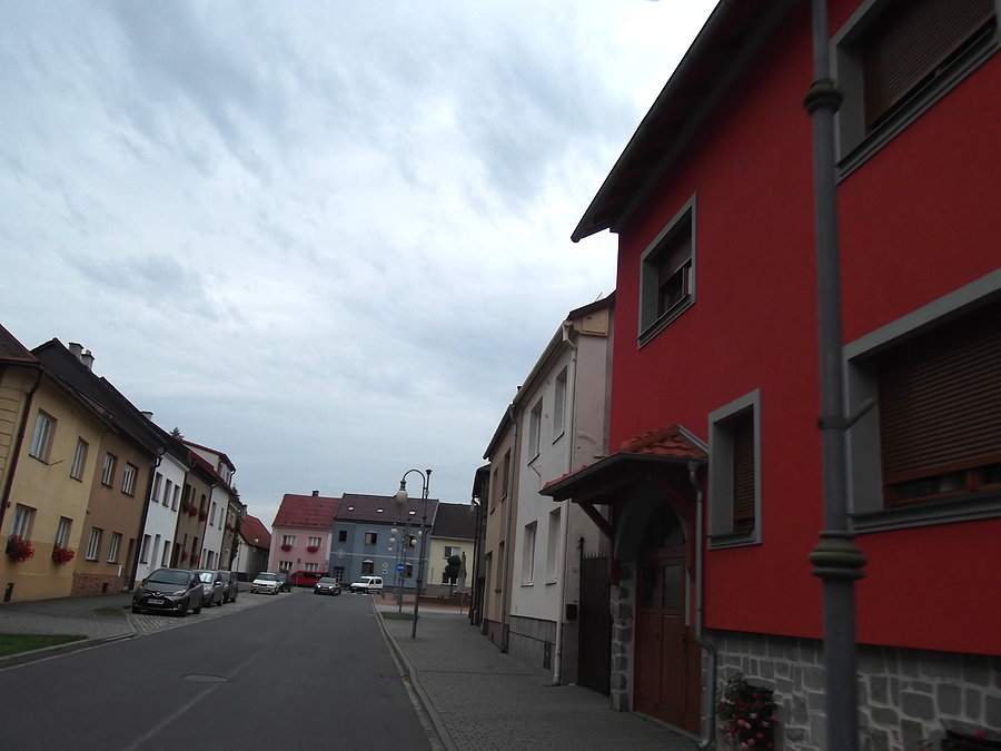 Dolní Benešov zjeżdżam nad zbiornik wodny Nezmar
