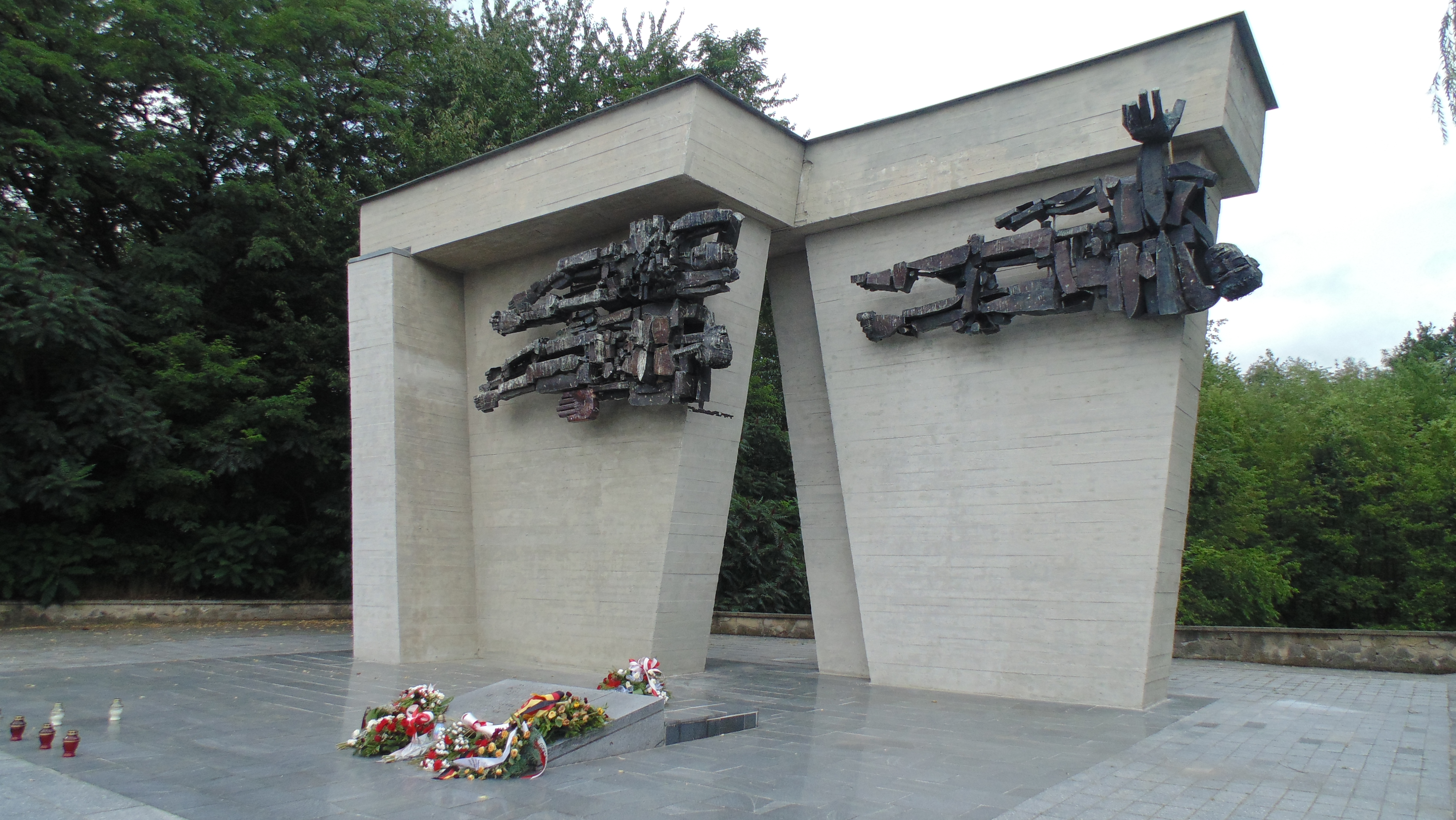 Pomnik Martyrologii Jeńców Wojennych 1964